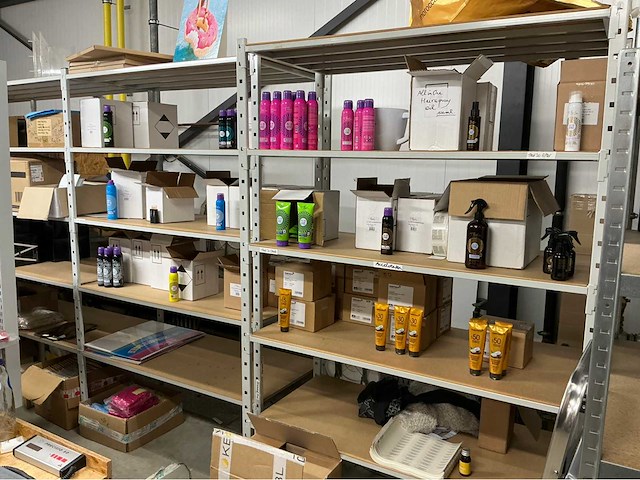 Magazijn voorraad diverse cosmetica (500x) - afbeelding 19 van  25