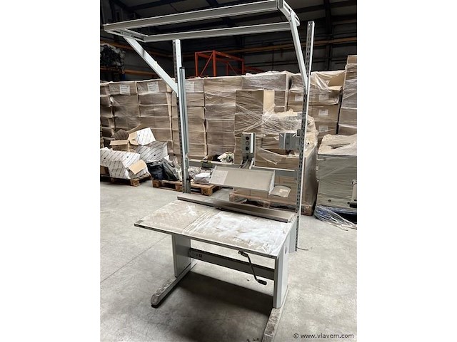 Magazijn werktafel - afbeelding 1 van  1