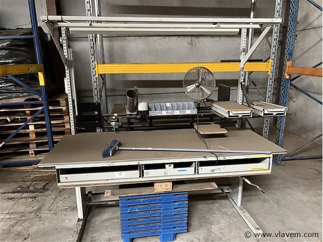 Magazijn werktafel - afbeelding 1 van  2