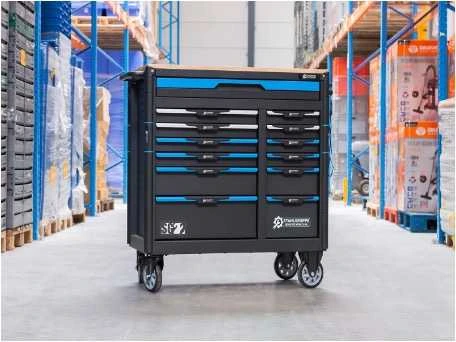 Magazijninventaris, machines, reinigingsmachines & intern transport