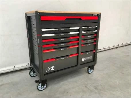 Magazijninventaris, machines, reinigingsmachines & intern transport