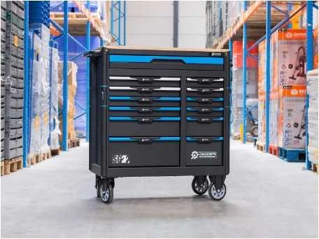 Magazijninventaris, machines, reinigingsmachines & intern transport