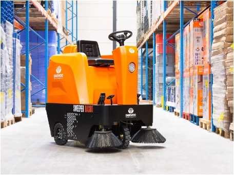 Magazijninventaris, machines, reinigingsmachines & intern transport