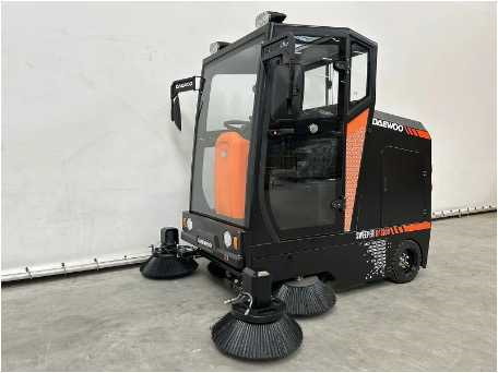 Magazijninventaris, machines, reinigingsmachines & intern transport