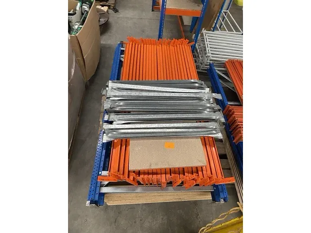 Magazijnrek 4 staanders - 24 liggers 190 cm + 24 halve dwarsliggers - afbeelding 1 van  3