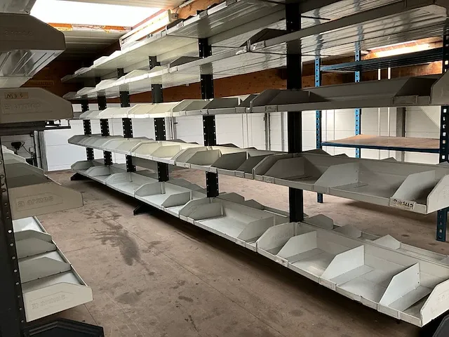 Magazijnrekken - afbeelding 1 van  4