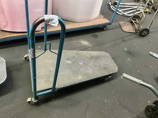 Magazijnwagen (4x) - afbeelding 1 van  4