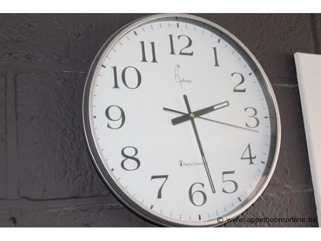 Magnetisch wandlandkaart plus wandklok - afbeelding 2 van  2