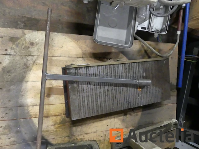 Magnetische lade (bankschroef) voor machine - afbeelding 1 van  7