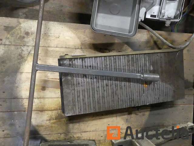 Magnetische lade (bankschroef) voor machine - afbeelding 7 van  7