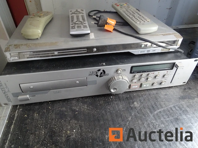 Magnum dvd tv, mp3 speler, dvd speler en 3 afstandsbedieningen - afbeelding 2 van  5