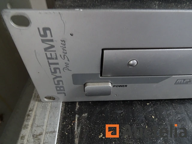 Magnum dvd tv, mp3 speler, dvd speler en 3 afstandsbedieningen - afbeelding 3 van  5
