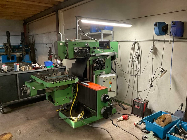 Maho - 800 - universele freesmachine - afbeelding 1 van  7