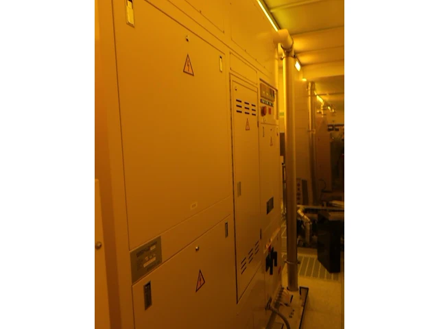Mainframes - canon fpa 2500 i3 - 150mm i-line stepper - afbeelding 10 van  28