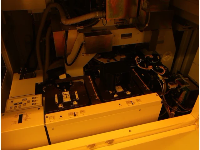 Mainframes - canon fpa 2500 i3 - 150mm i-line stepper - afbeelding 25 van  28