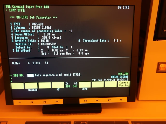 Mainframes - canon fpa 2500 i3 - 150mm i-line stepper - afbeelding 15 van  63