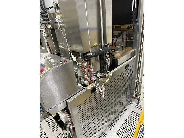 Mainframes - lam rainbow 4526i - 150mm plasma etch - afbeelding 12 van  13