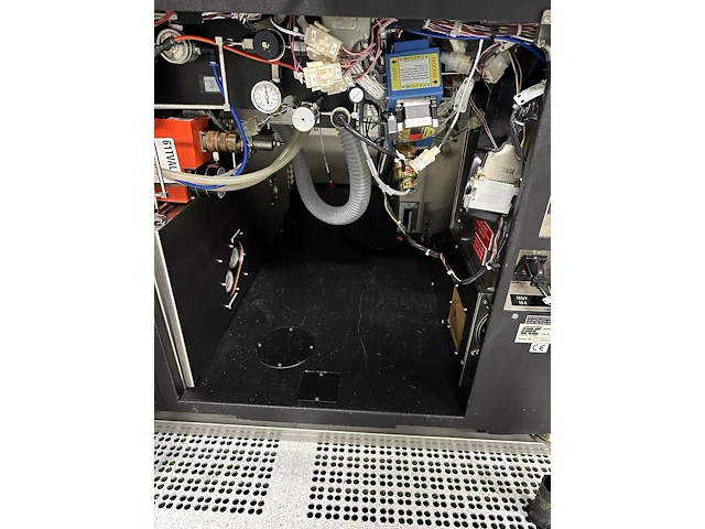 Mainframes - lam rainbow 4528i - 200mm plasma etch - afbeelding 6 van  10