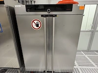 Mainframes - memmert - cleanroom dry oven - afbeelding 1 van  1