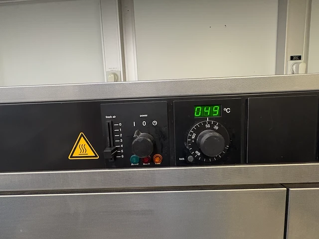 Mainframes - memmert cleanroom dryoven - partsclean - afbeelding 3 van  5