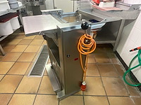 Maja evam 437 vlees onthuidmachine - afbeelding 1 van  10