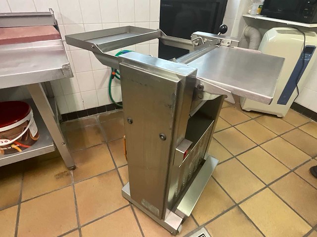 Maja evam 437 vlees onthuidmachine - afbeelding 5 van  10