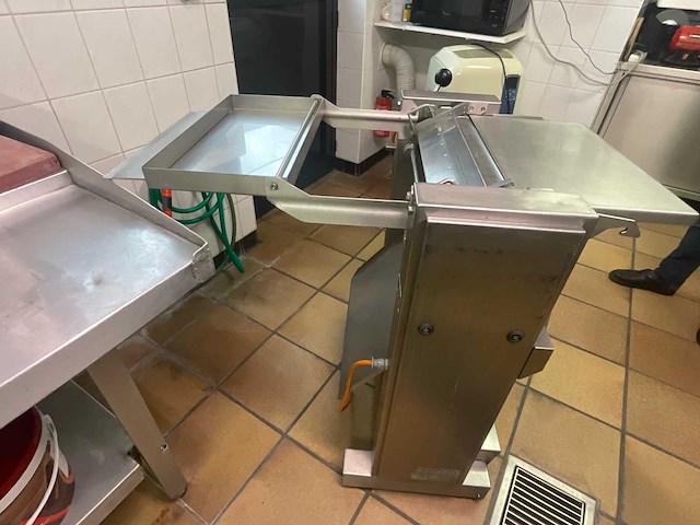 Maja evam 437 vlees onthuidmachine - afbeelding 7 van  10