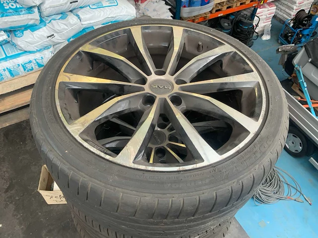 Mak band met velg (4x) - afbeelding 1 van  11