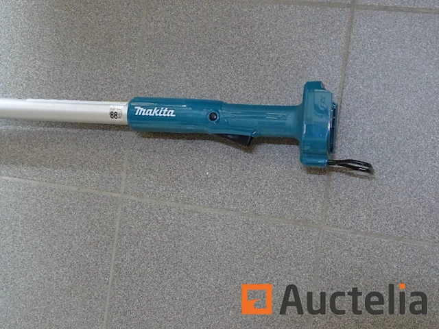 Makita 18v heggenschaar met verstelbare kop dun461w - afbeelding 2 van  6