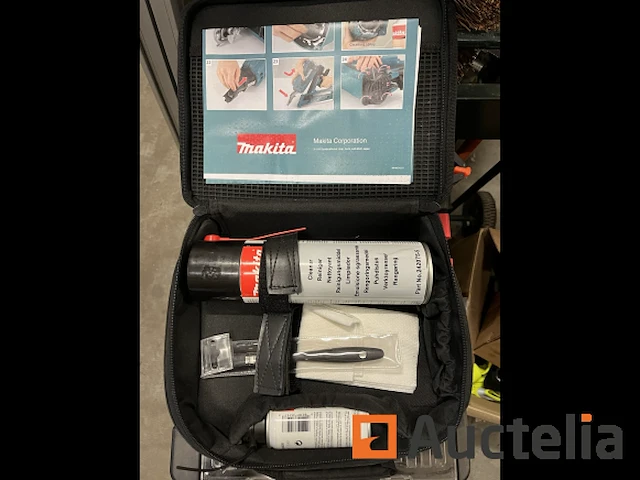 Makita 194852-0 reinigingskit voor gas tackers - afbeelding 1 van  4