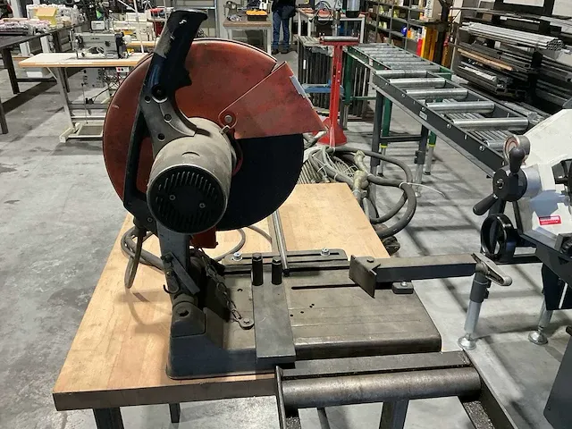 Makita 2414 afkortzaag - afbeelding 1 van  5