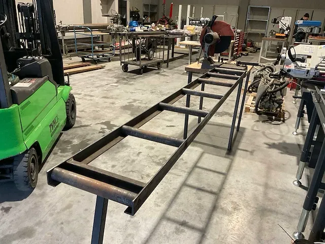 Makita 2414 afkortzaag - afbeelding 4 van  5