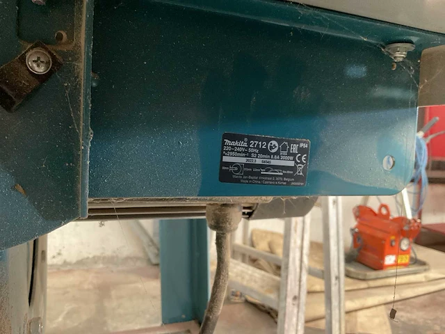 Makita 2712 afkortzaag - afbeelding 6 van  7