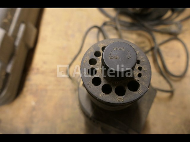 Makita 3620 router, master power sharpener - afbeelding 8 van  9