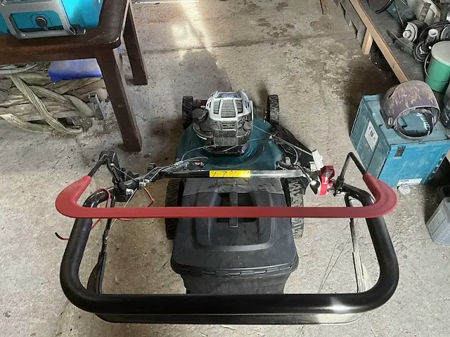 Makita 4-takt grasmaaier 56 cm - afbeelding 1 van  4