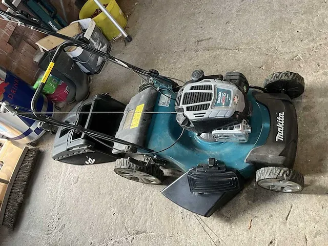 Makita 4-takt grasmaaier 56 cm - afbeelding 2 van  4