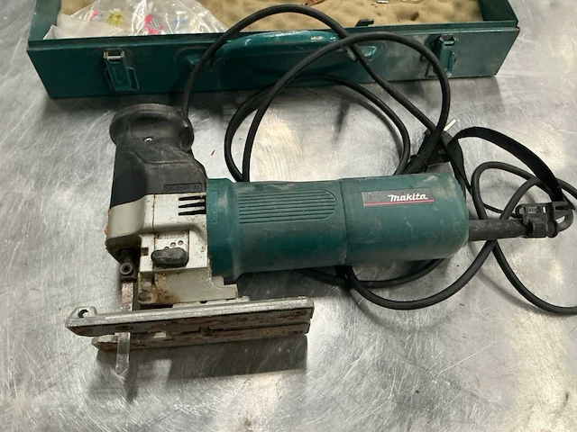 Makita 4305 elektrische decoupeerzaag - afbeelding 3 van  5