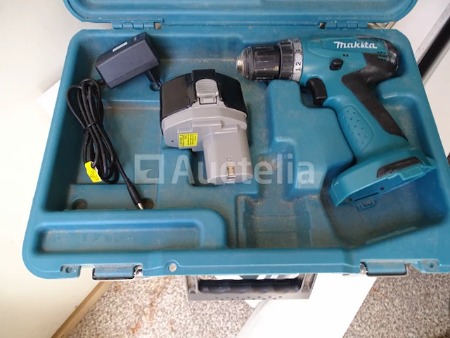 Makita 6281d accuschroefboormachine in zijn koffer - afbeelding 1 van  4