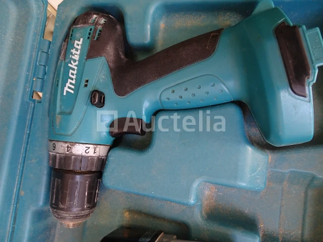 Makita 6281d accuschroefboormachine in zijn koffer - afbeelding 4 van  4