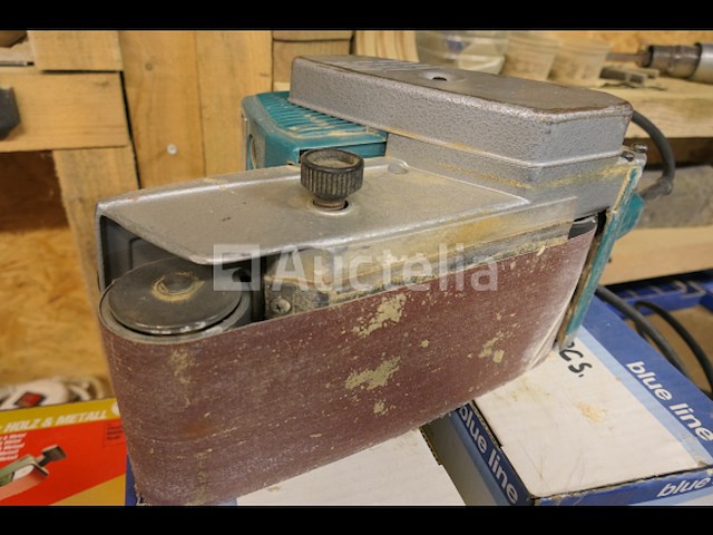 Makita 9402 bandschuurmachine - afbeelding 4 van  5