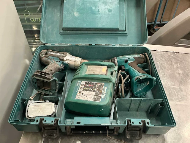 Makita accu boor/vijsmachine (2x) - afbeelding 1 van  7
