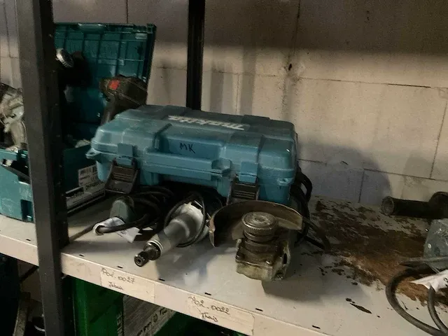 Makita accu en elektrisch handgereedschap (4x) - afbeelding 1 van  7