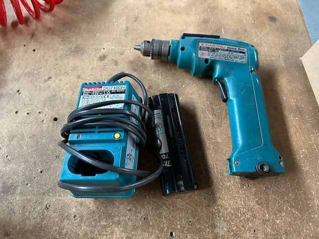 Makita accu schroefboormachine - afbeelding 1 van  6