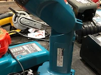 Makita accu schroefmachine 12v met acculader, accu en zaklamp - afbeelding 4 van  8