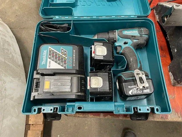 Makita accu schroefmachine - afbeelding 1 van  6