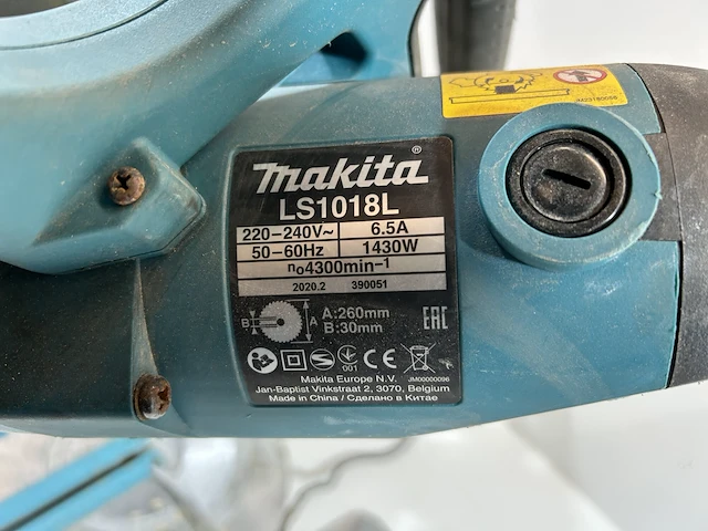 Makita afkortzaag (werkende staat) - afbeelding 4 van  4