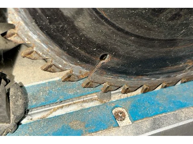 Makita afkortzaag - afbeelding 3 van  5