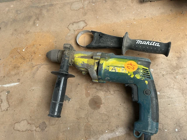 Makita boormachine met kabel - afbeelding 1 van  1
