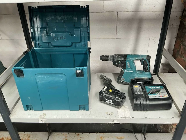 Makita boormachine - afbeelding 1 van  4