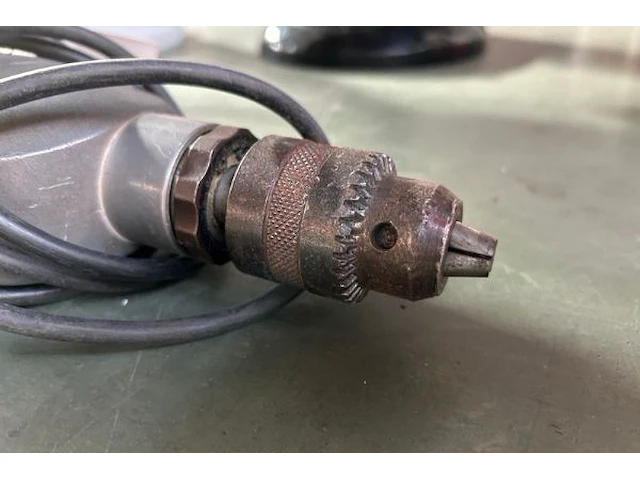 Makita boormachine - afbeelding 2 van  4